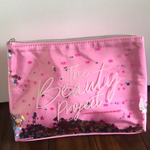 Pink and sparkly makeup bag - Picture 1 of 3